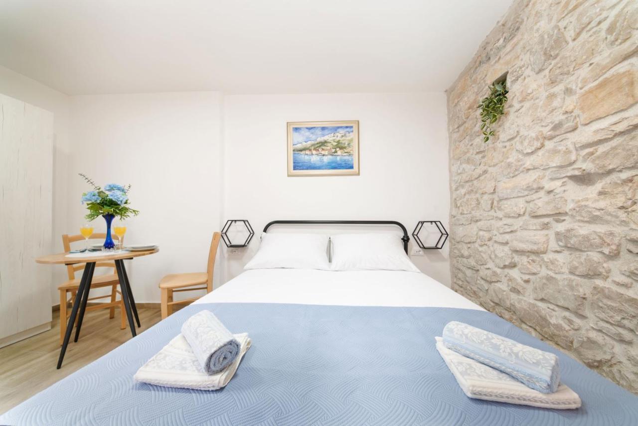 Apartments Jerolim Сплит Экстерьер фото